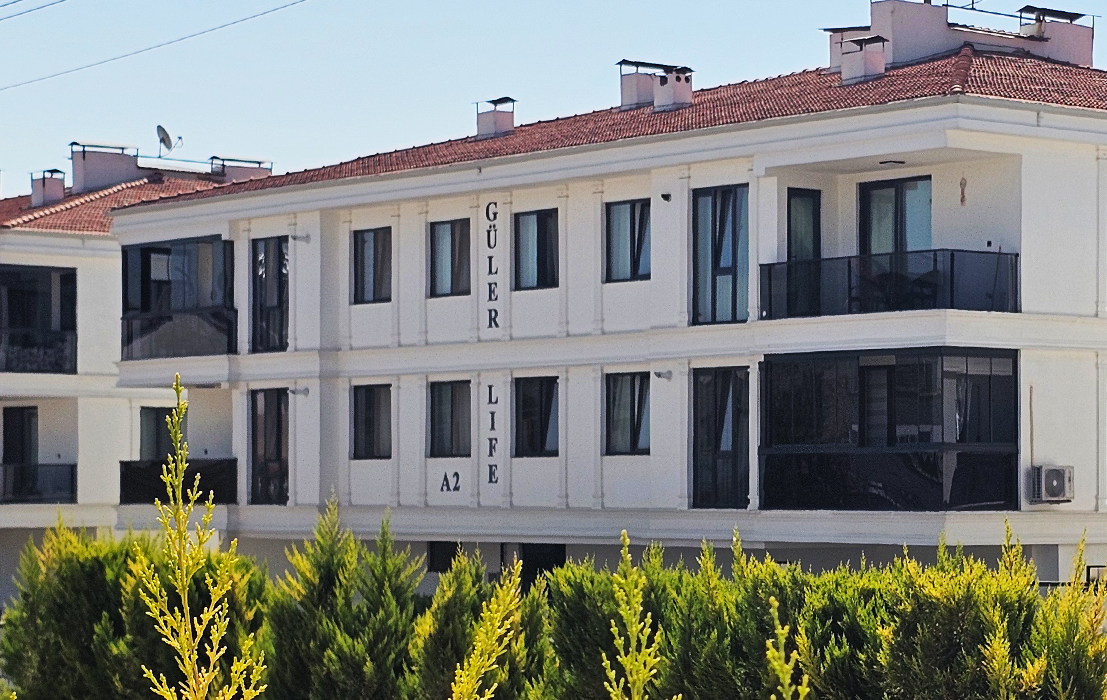 Güler Life